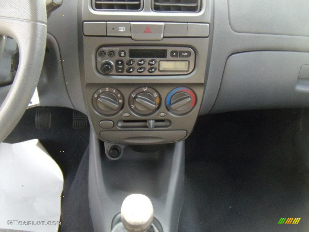 2001 Accent L Coupe - Ebony Black / Gray photo #17