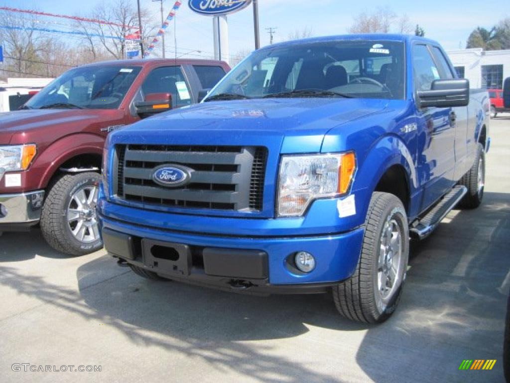 2010 F150 STX SuperCab 4x4 - Blue Flame Metallic / Medium Stone photo #1