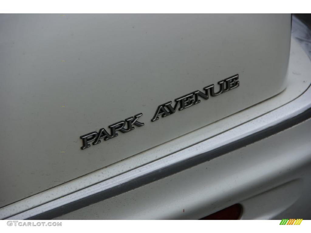 2000 Park Avenue  - Bright White / Medium Gray photo #8