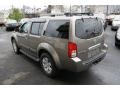 2006 Granite Metallic Nissan Pathfinder LE 4x4  photo #7