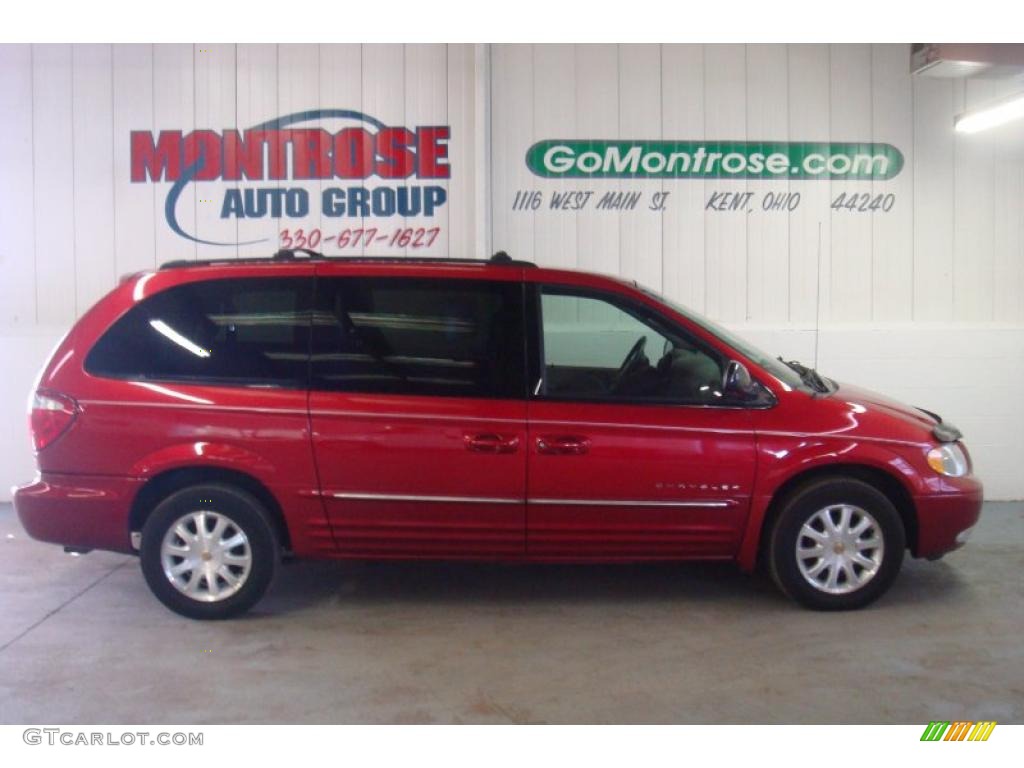 2001 Town & Country LXi - Inferno Red Pearl / Sandstone photo #1