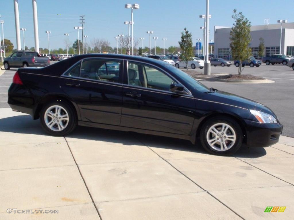 2006 Accord EX-L Sedan - Nighthawk Black Pearl / Ivory photo #9