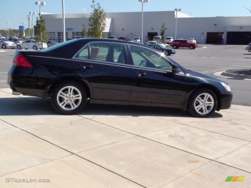 2006 Accord EX-L Sedan - Nighthawk Black Pearl / Ivory photo #10