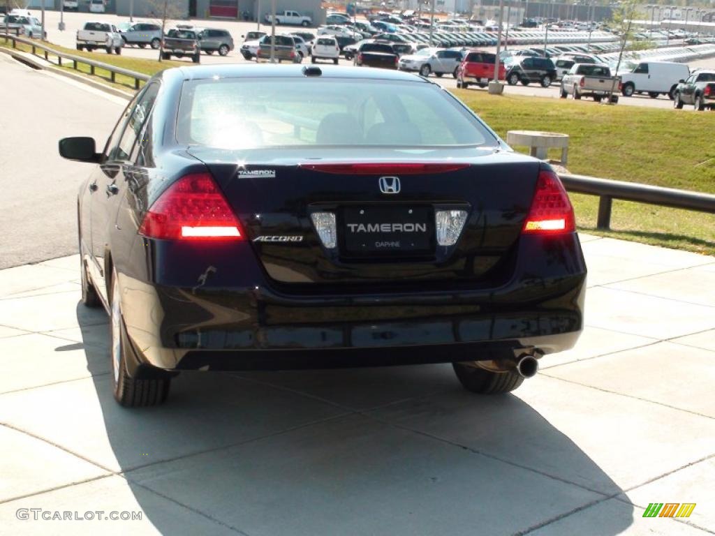 2006 Accord EX-L Sedan - Nighthawk Black Pearl / Ivory photo #12