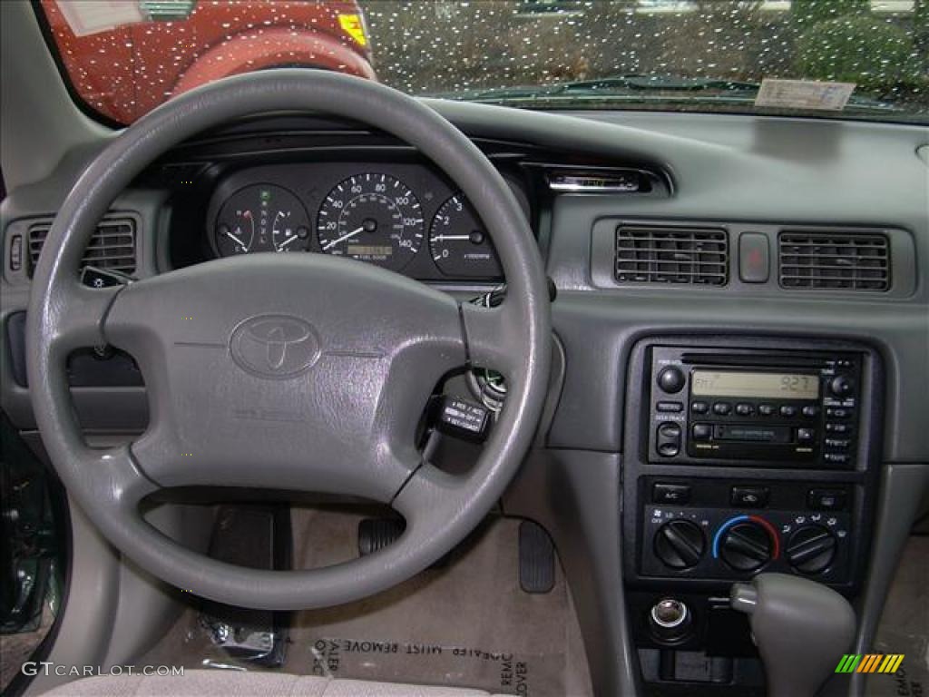2000 Camry LE - Woodland Pearl / Gray photo #7