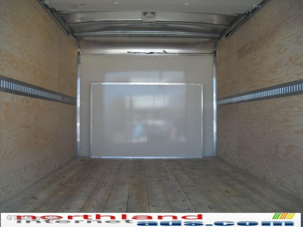 2010 E Series Cutaway E350 Commercial Moving Van - Oxford White / Medium Flint photo #18