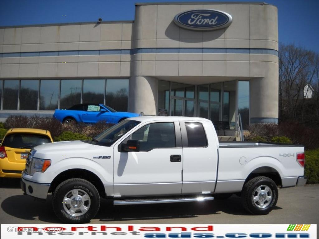 2010 F150 XLT SuperCab 4x4 - Oxford White / Medium Stone photo #1