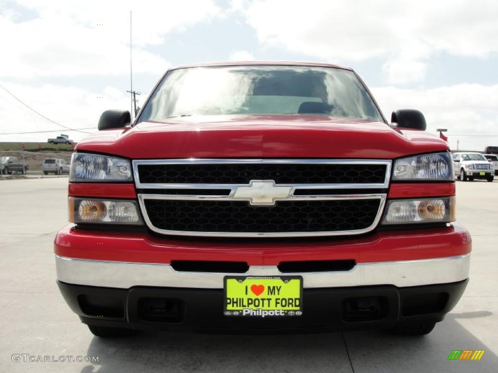 2007 Silverado 1500 Classic LS Crew Cab - Victory Red / Dark Charcoal photo #9