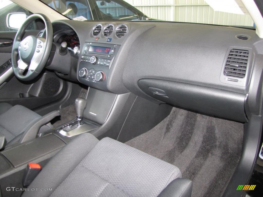 2008 Altima 3.5 SE Coupe - Super Black / Charcoal photo #13