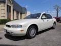 1997 Ivory Quartz Metallic Infiniti J 30  photo #3