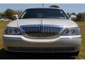 2004 Light French Silk Lincoln Town Car Ultimate  photo #7