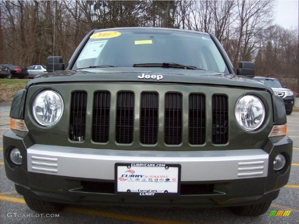 2007 Patriot Limited 4x4 - Jeep Green Metallic / Pastel Slate Gray photo #3