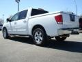 White - Titan SE Crew Cab Photo No. 4