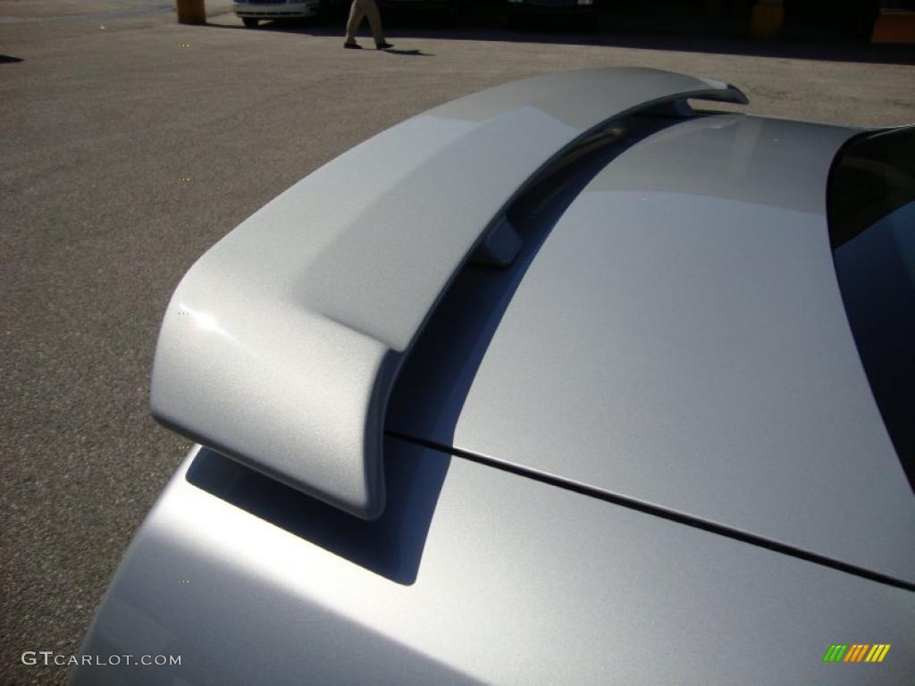 2005 Mustang GT Premium Coupe - Satin Silver Metallic / Dark Charcoal photo #22