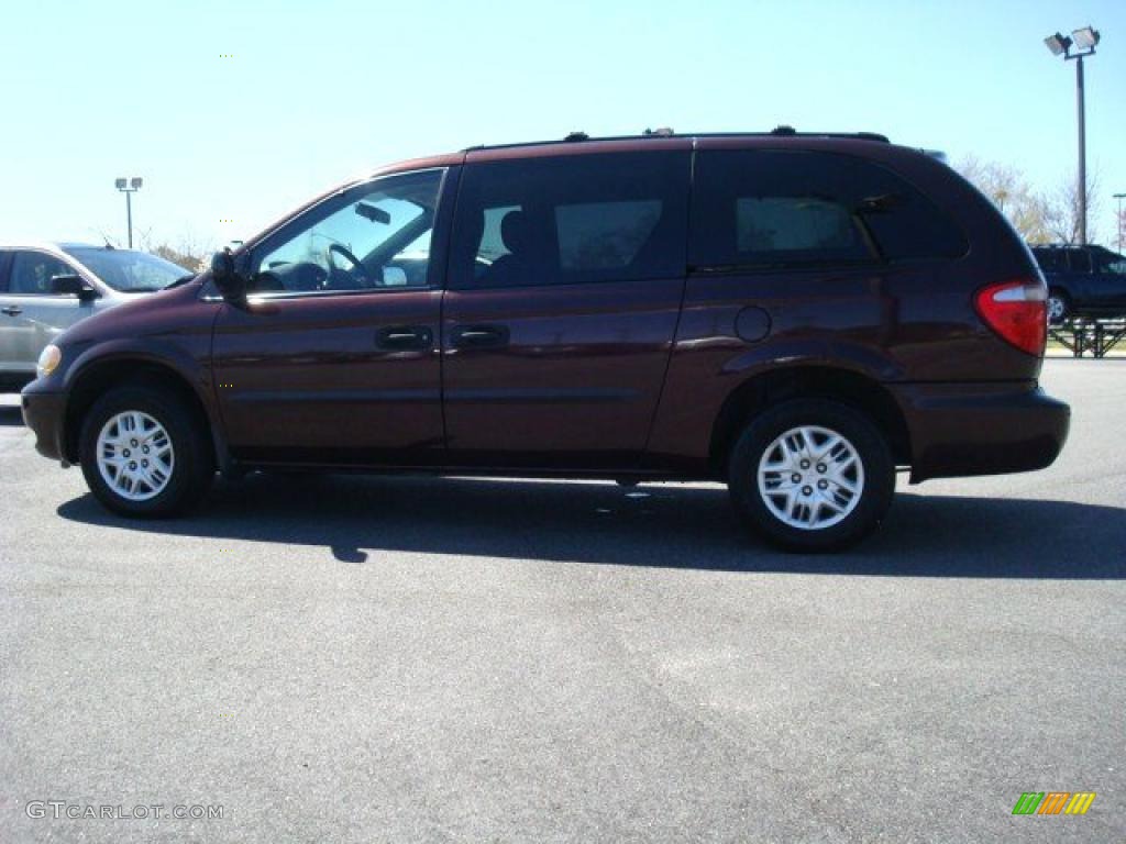 2004 Grand Caravan SE - Deep Molten Red Pearl / Khaki photo #3