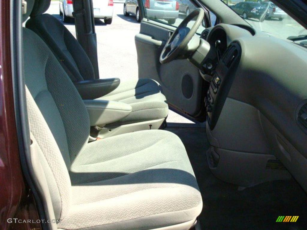 2004 Grand Caravan SE - Deep Molten Red Pearl / Khaki photo #15