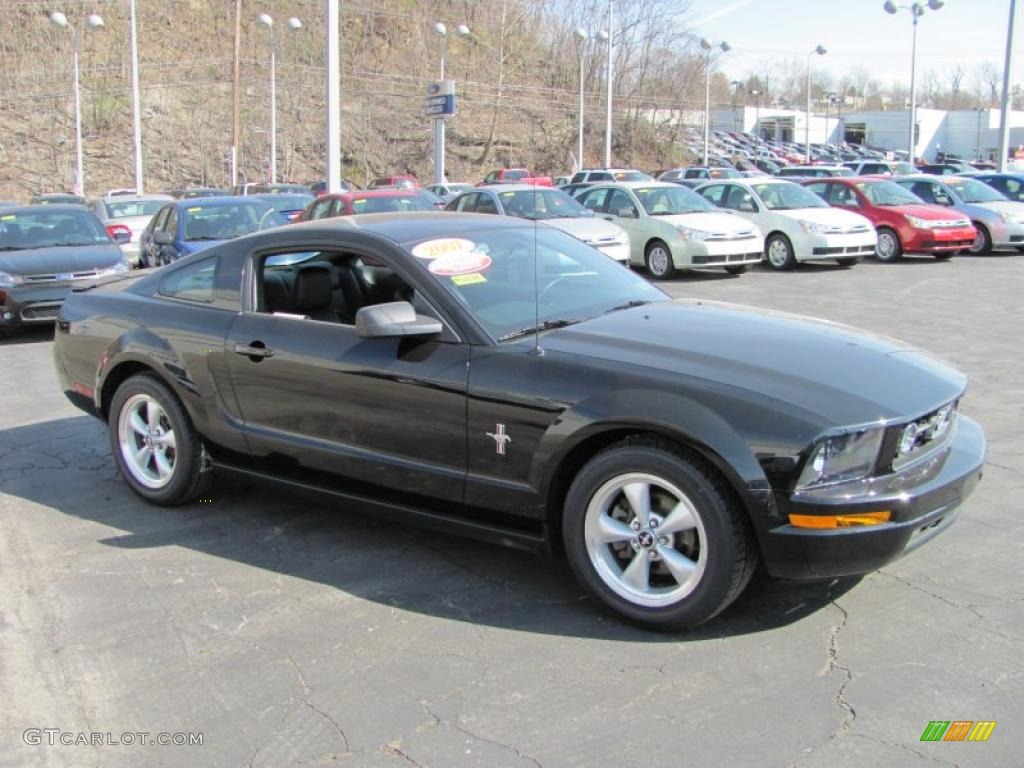 2007 Mustang V6 Premium Coupe - Black / Dark Charcoal photo #5
