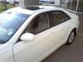 Super White - Camry XLE V6 Photo No. 20