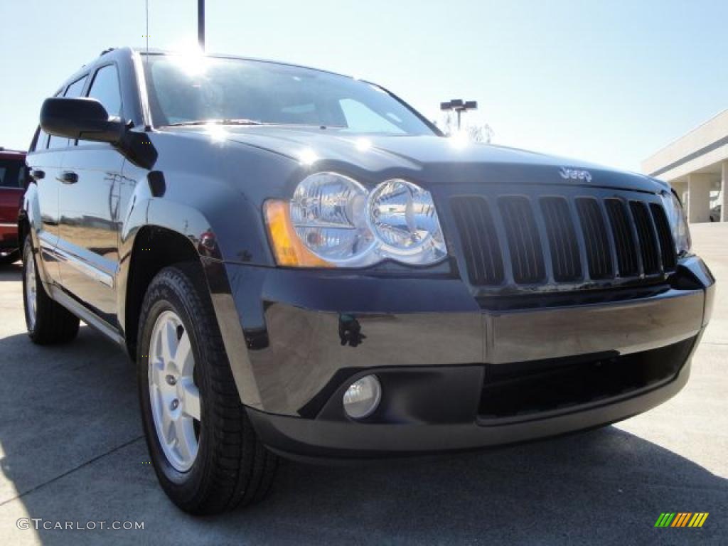 Brilliant Black Crystal Pearl Jeep Grand Cherokee