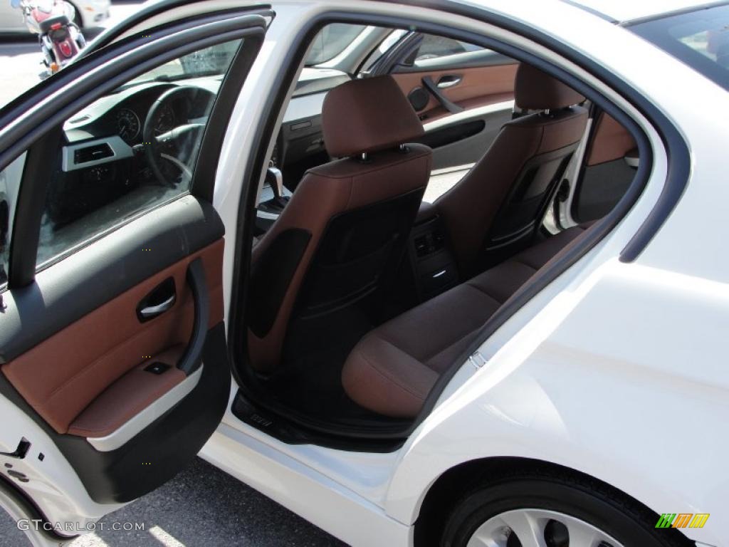 2007 3 Series 328xi Sedan - Alpine White / Terra/Black Dakota Leather photo #12