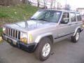 Silverstone Metallic - Cherokee Sport 4x4 Photo No. 2