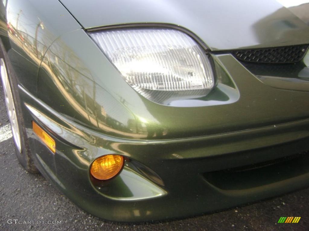 2000 Sunfire SE Sedan - Spruce Green Metallic / Graphite photo #17