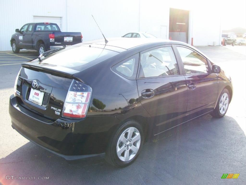 2005 Prius Hybrid - Black / Ivory/Brown photo #4