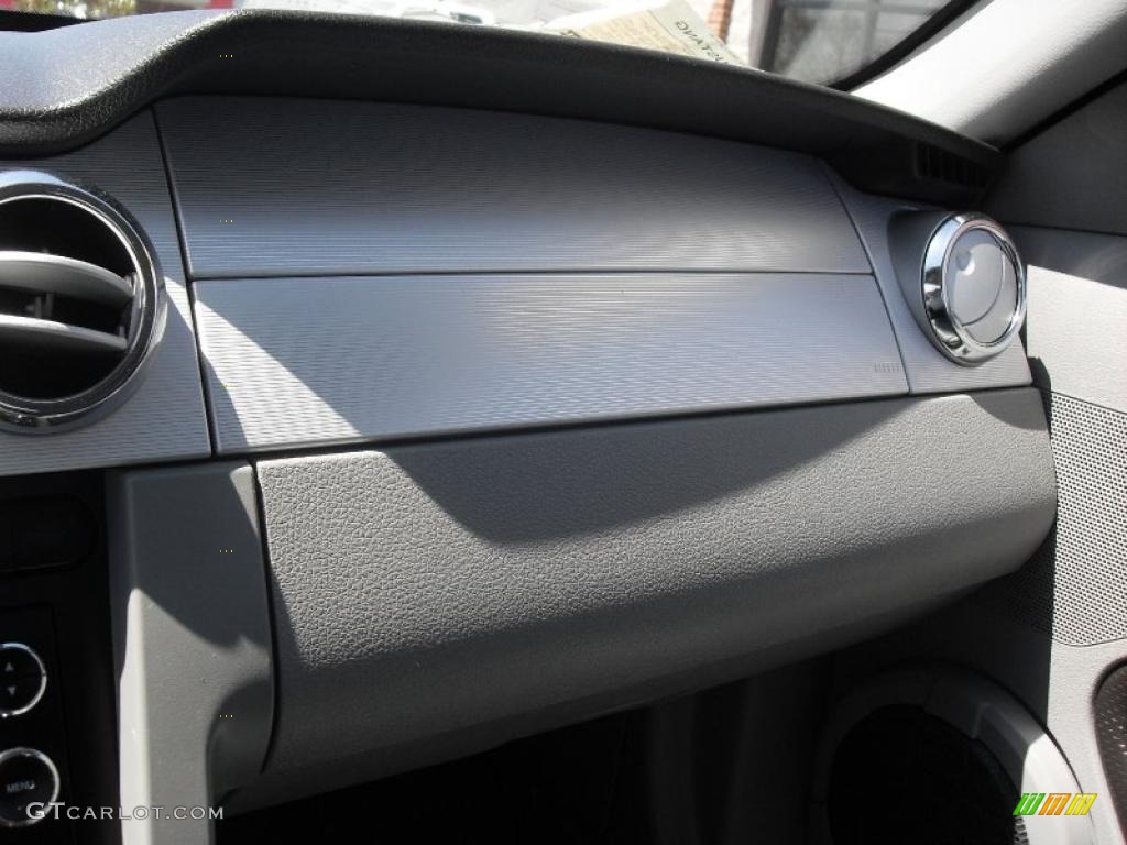 2009 Mustang GT Premium Coupe - Brilliant Silver Metallic / Light Graphite photo #17