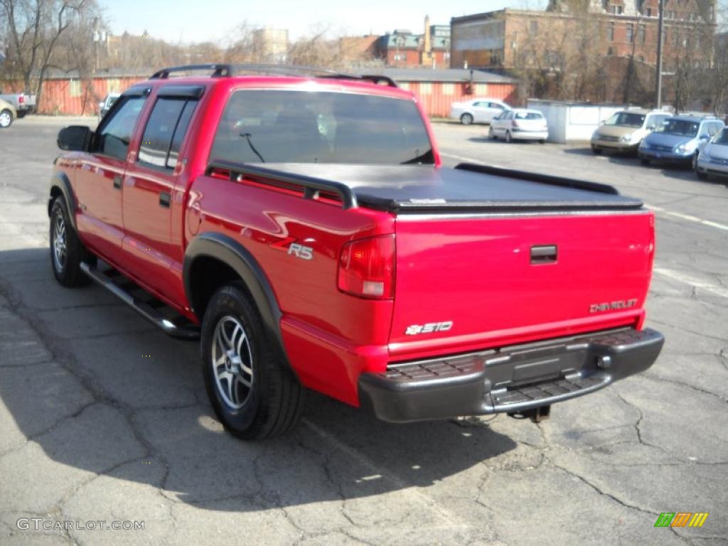 2003 S10 LS ZR5 Crew Cab 4x4 - Victory Red / Graphite photo #4