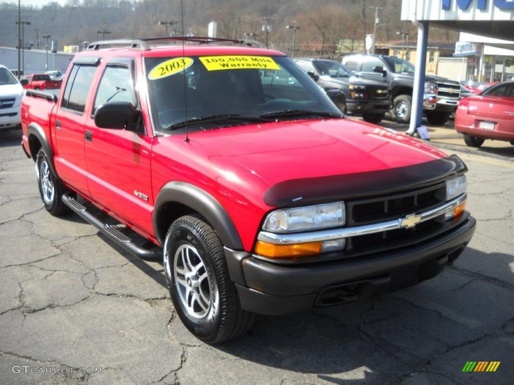2003 S10 LS ZR5 Crew Cab 4x4 - Victory Red / Graphite photo #20