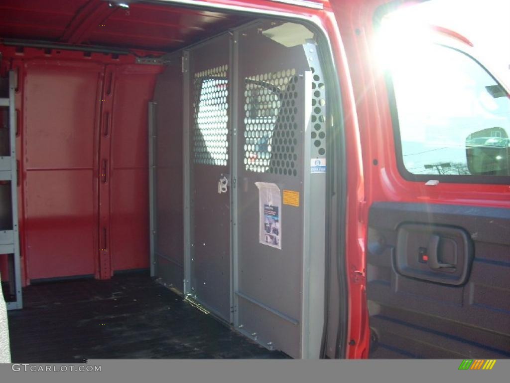 2006 Savana Van 3500 Extended Cargo - Victory Red / Medium Pewter photo #8