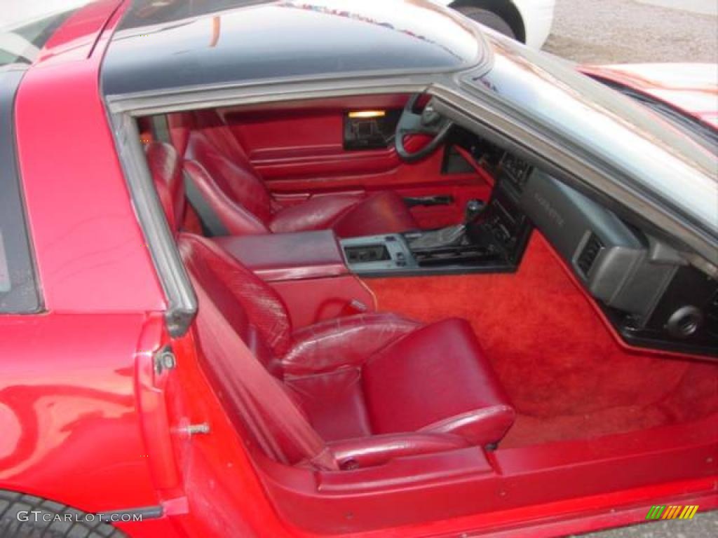 1985 Corvette Coupe - Bright Red / Carmine Red photo #5