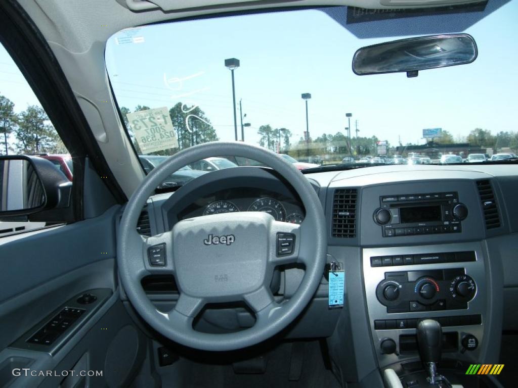 2007 Grand Cherokee Laredo - Mineral Gray Metallic / Medium Slate Gray photo #18