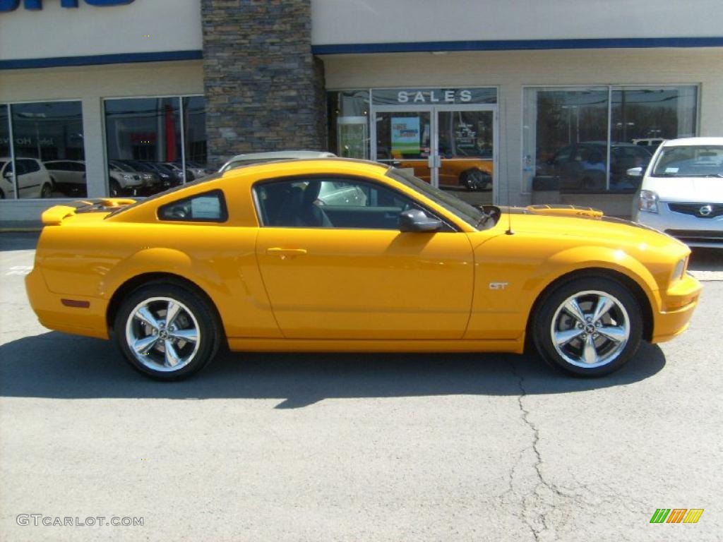 2007 Mustang GT Premium Coupe - Grabber Orange / Dark Charcoal photo #7