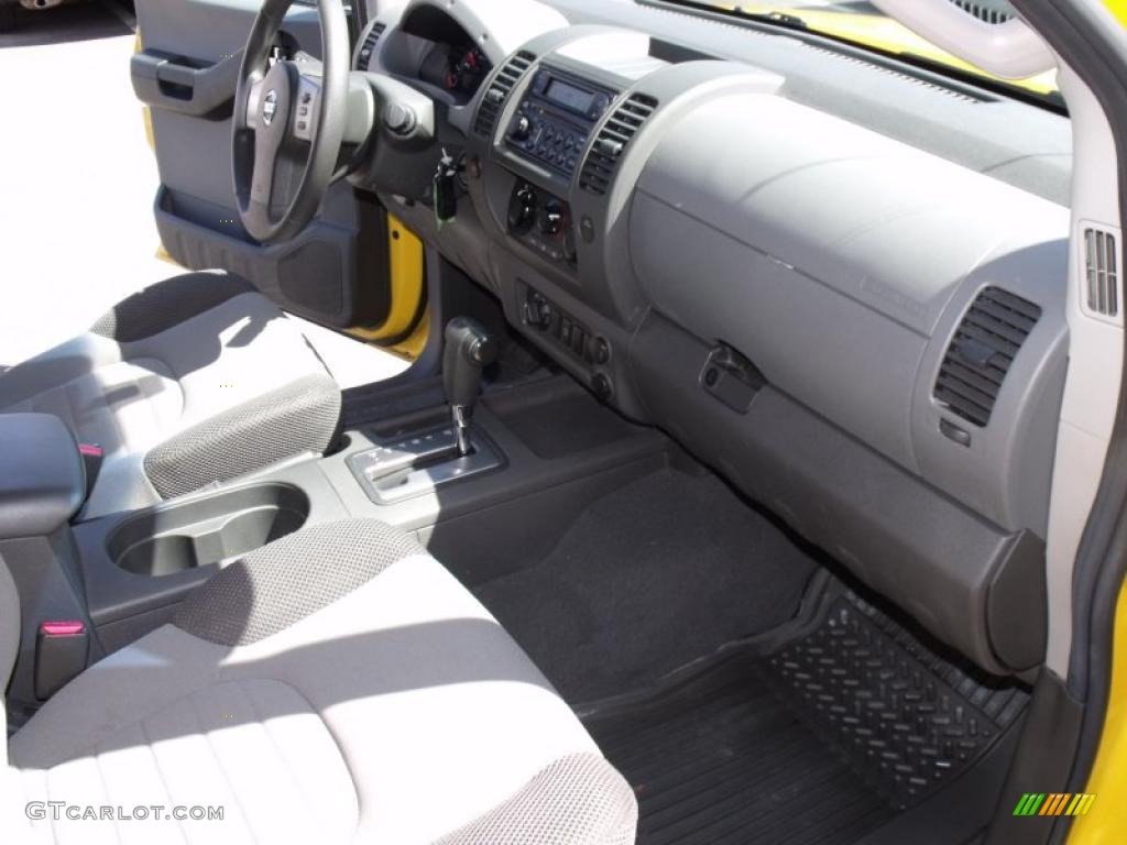 2006 Xterra S 4x4 - Solar Yellow / Steel/Graphite photo #16