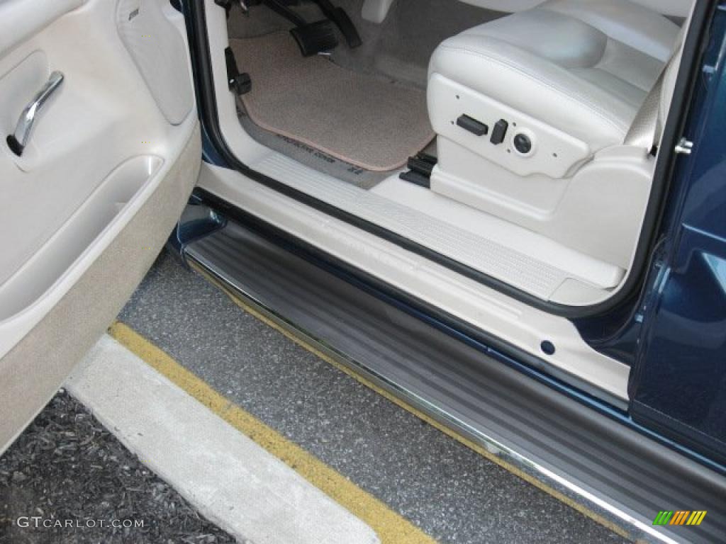 2006 Escalade AWD - Rip Tide Blue / Shale photo #46