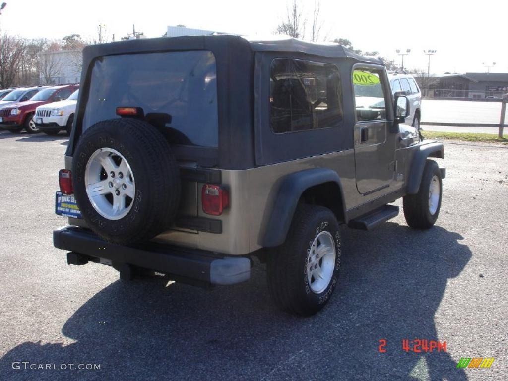 2004 Wrangler Sport 4x4 - Light Khaki Metallic / Dark Slate Gray photo #4