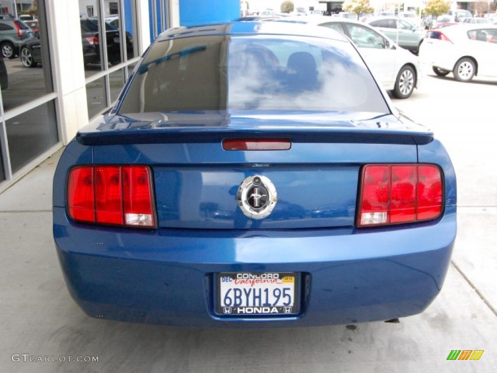 2007 Mustang V6 Premium Coupe - Vista Blue Metallic / Charcoal photo #4