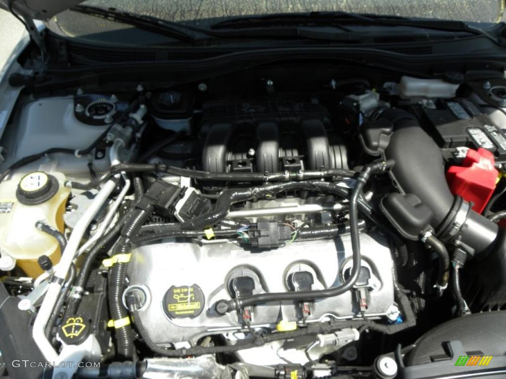 2010 Fusion Sport - Brilliant Silver Metallic / Charcoal Black/Sport Blue photo #19