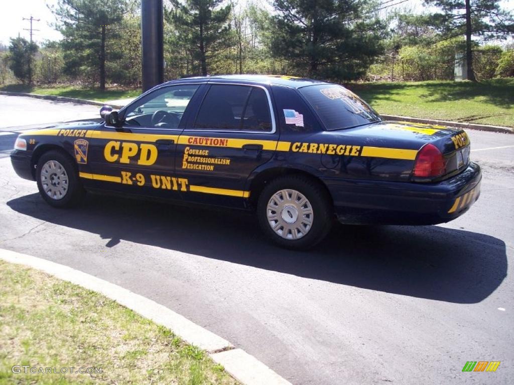 2004 Crown Victoria Police Interceptor - Dark Blue Pearl Metallic / Dark Charcoal photo #23
