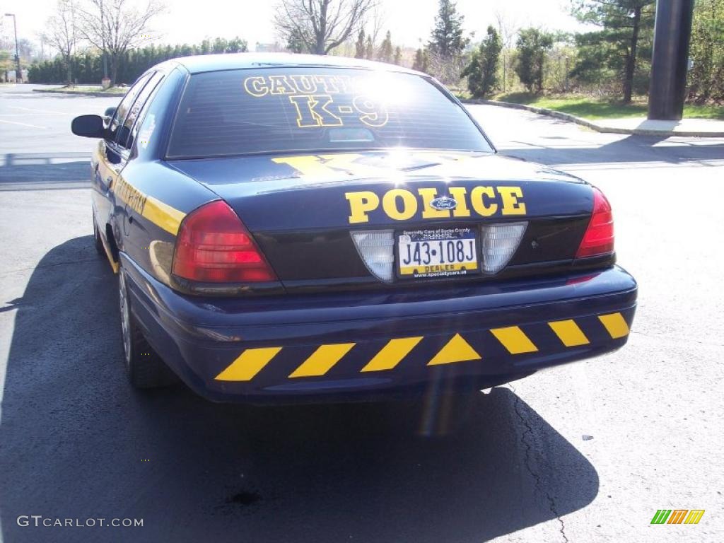 2004 Crown Victoria Police Interceptor - Dark Blue Pearl Metallic / Dark Charcoal photo #28