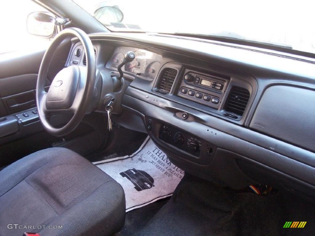 2004 Crown Victoria Police Interceptor - Dark Blue Pearl Metallic / Dark Charcoal photo #69
