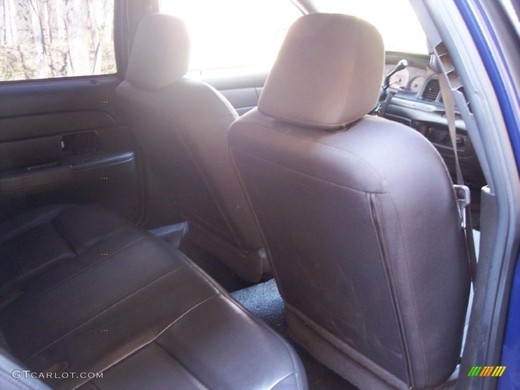 2004 Crown Victoria Police Interceptor - Dark Blue Pearl Metallic / Dark Charcoal photo #71