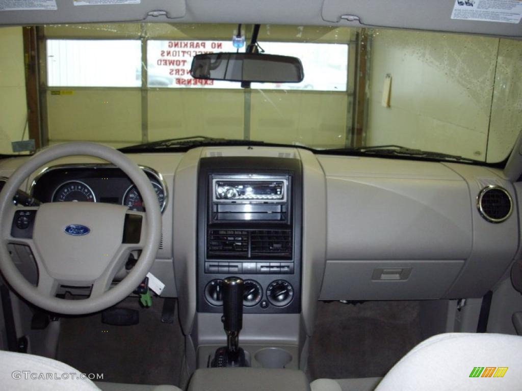 2006 Explorer XLS 4x4 - Silver Birch Metallic / Stone photo #9