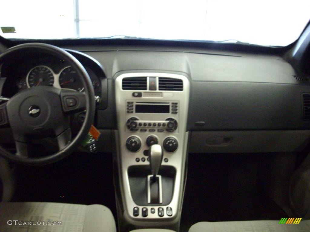 2006 Equinox LS - Black / Light Gray photo #8