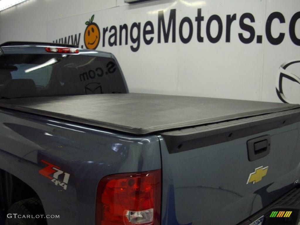 2009 Silverado 1500 LTZ Extended Cab 4x4 - Blue Granite Metallic / Ebony photo #9