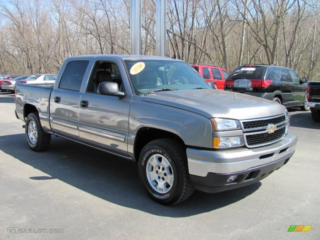 2006 Silverado 1500 LT Crew Cab 4x4 - Graystone Metallic / Dark Charcoal photo #6