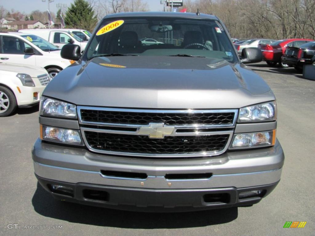 2006 Silverado 1500 LT Crew Cab 4x4 - Graystone Metallic / Dark Charcoal photo #13