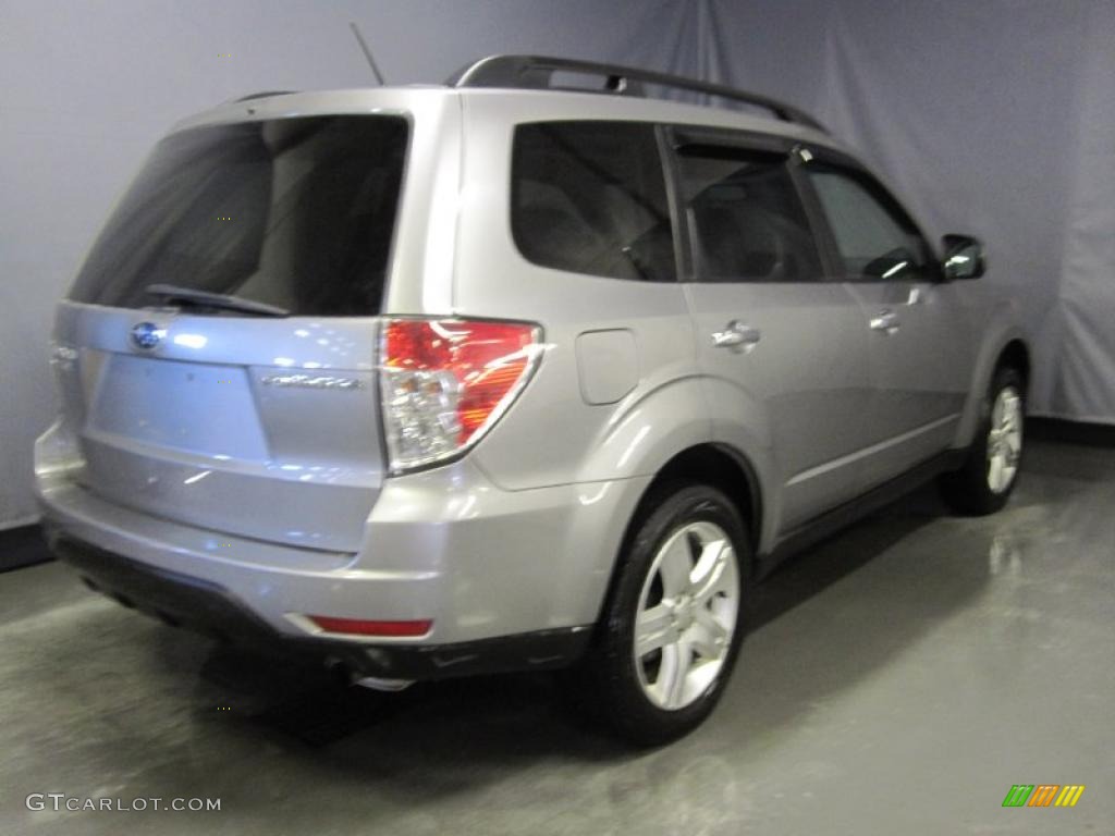 2009 Forester 2.5 X Premium - Steel Silver Metallic / Platinum photo #3