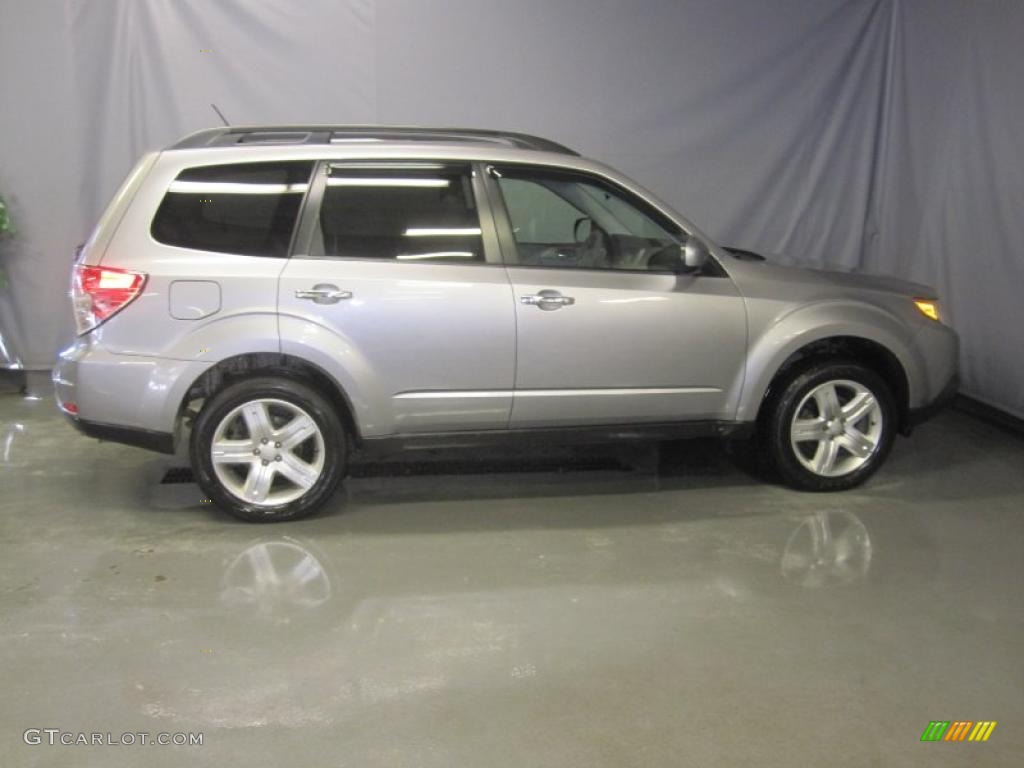 2009 Forester 2.5 X Premium - Steel Silver Metallic / Platinum photo #4